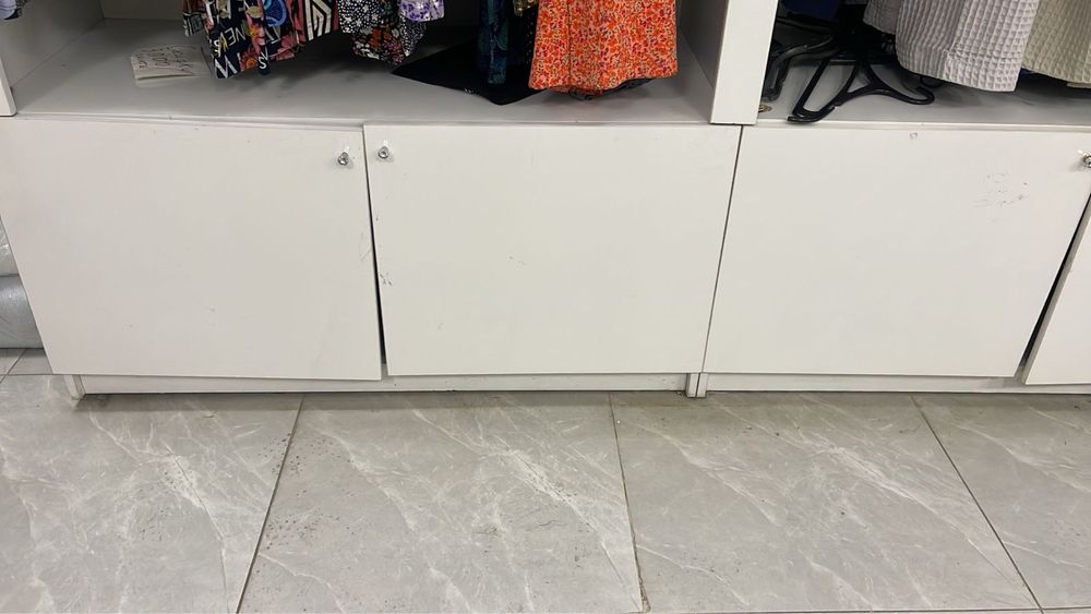 Продам полки витрины