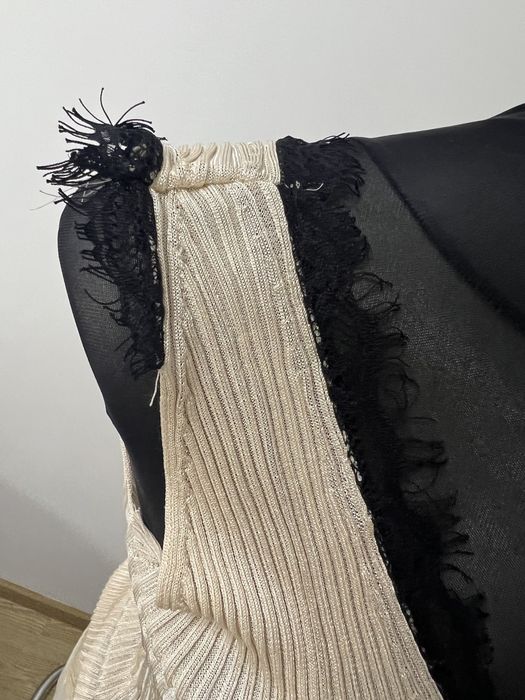 Vand maieu zara marime m cu dantela