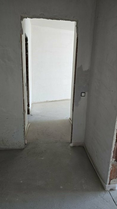 Просторен тристаен апартамент в Гоце Делчев с АКТ 16!