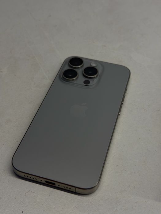 Iphone 15 pro в идеальном состоянии