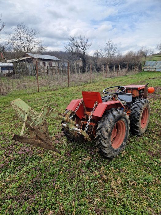 Tractoras articulat Valpadana