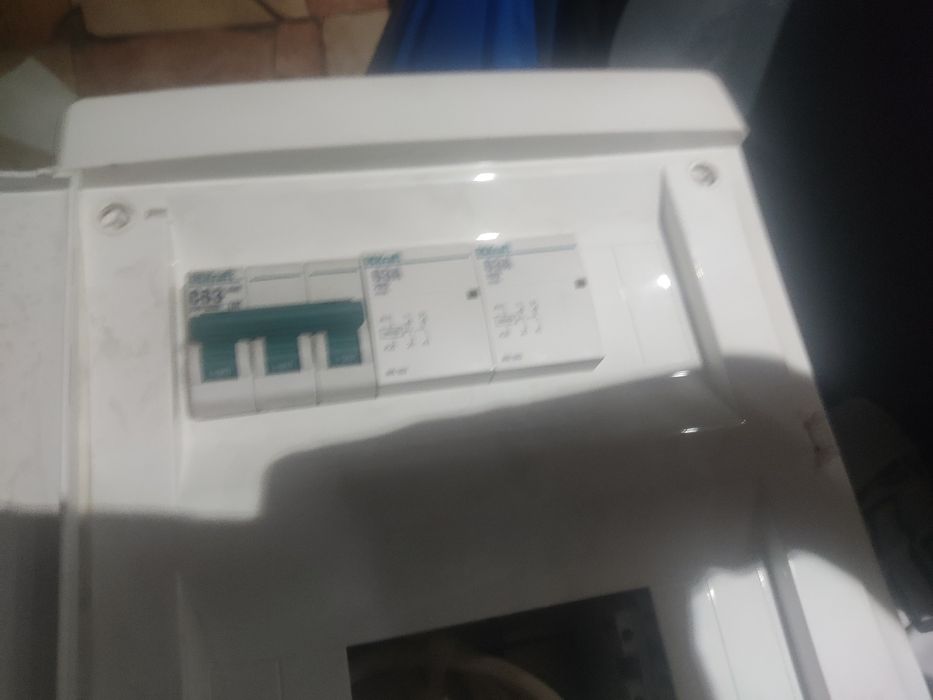 Продам электро щиток