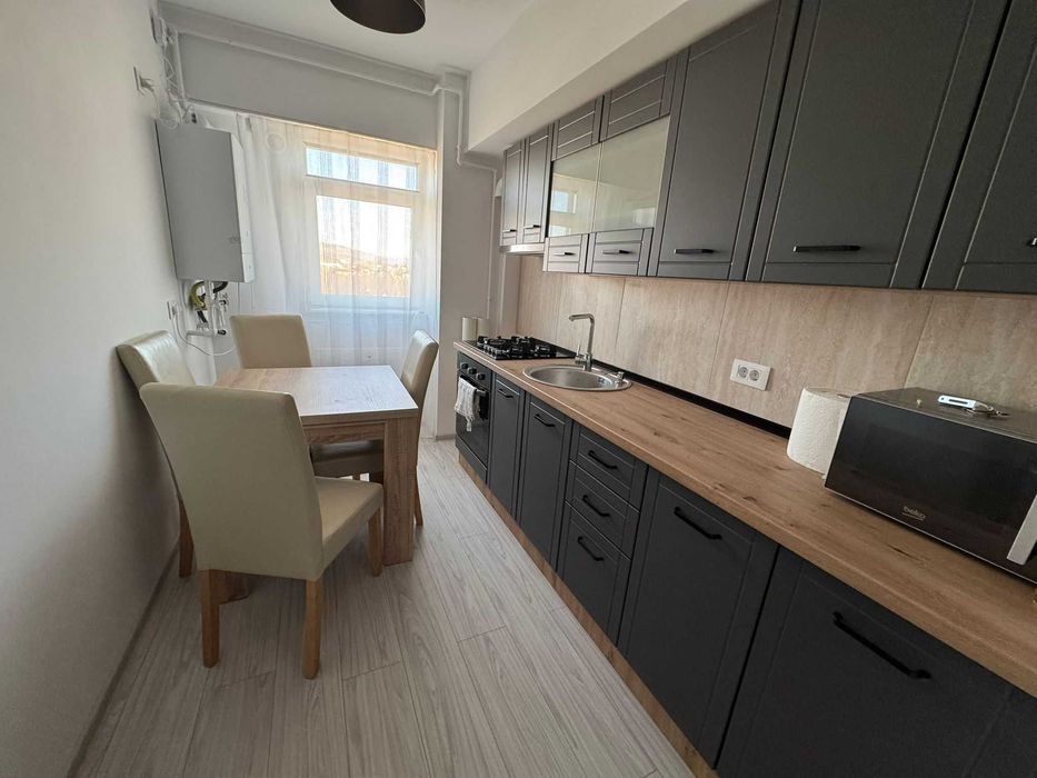 Vand apartament 3 camere bloc nou 2025