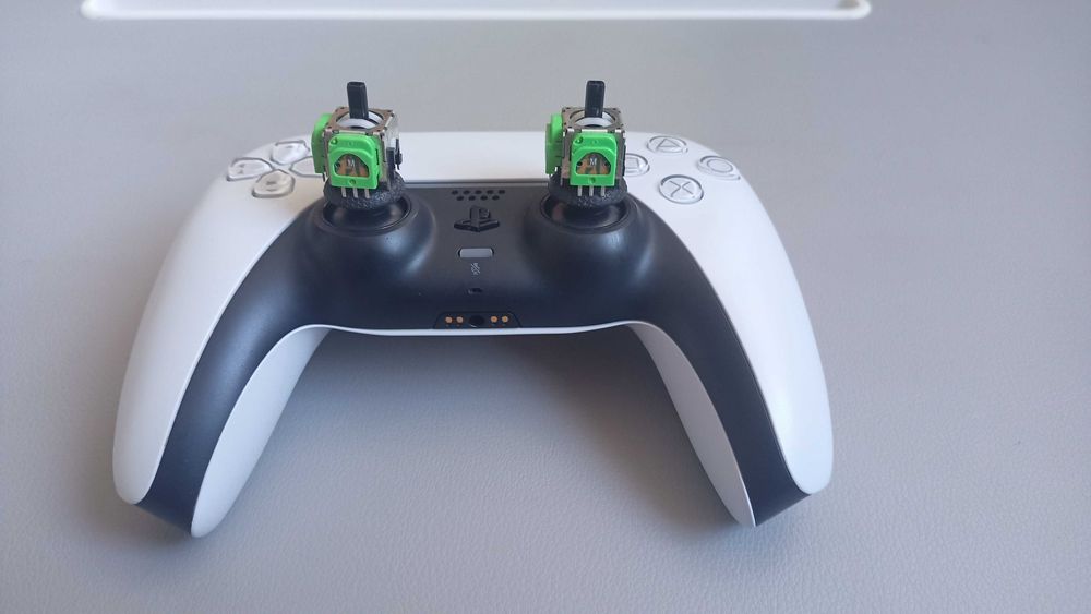 Controller PS5 cu TMR-uri Favor Union