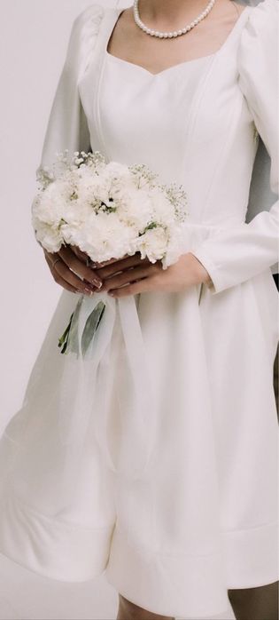 Продам платья для свадьбы и свадебное платье