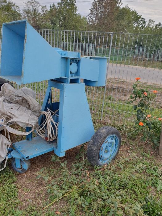 Mașină de tocat crengi