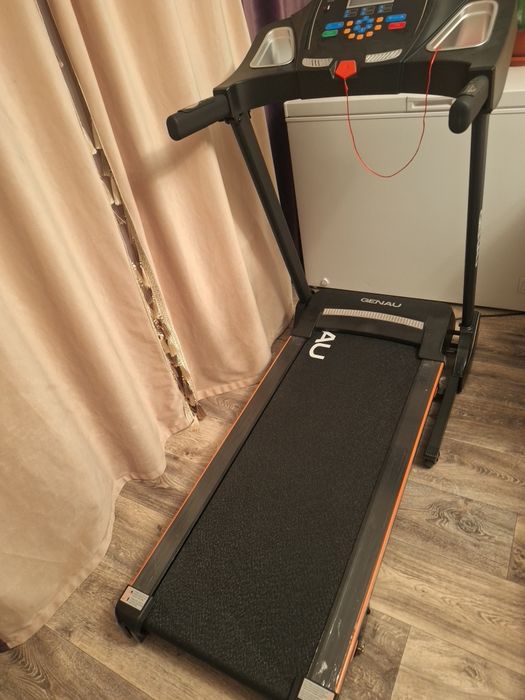 Продам беговую дорожку