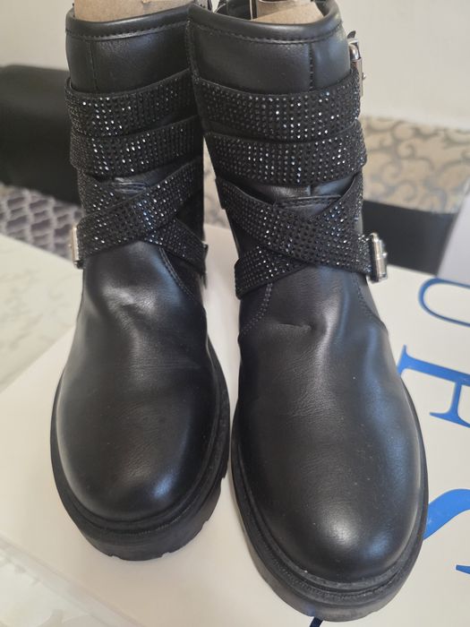 Guess  оригинални дамски боти