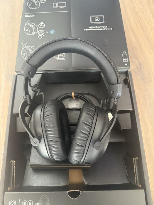 Мишка и слушалки Logitech G Pro X Superlight 2 * Logitech G Pro X 2 Lightspeed