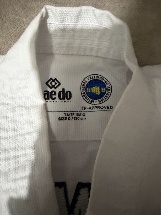Продавам комплект за Taekwon-Do ITF – Daedo & EONSPORT