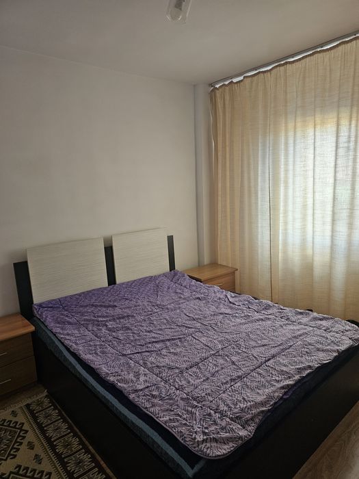 Închiriez apartament