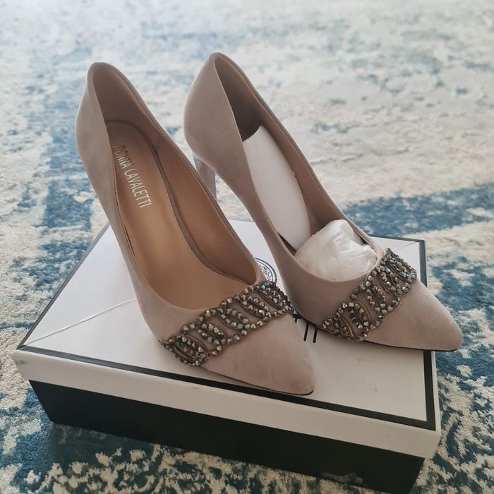 Қымбат аяқ киімдер