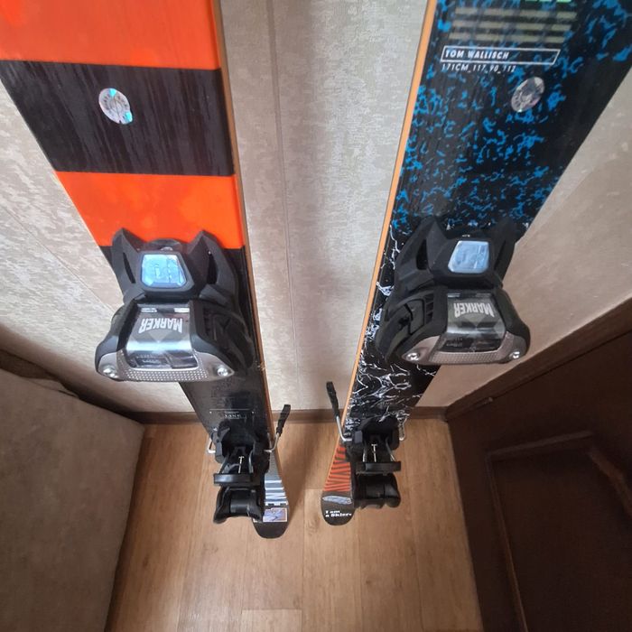 Парковые лыжи LINE Tom Wallisch