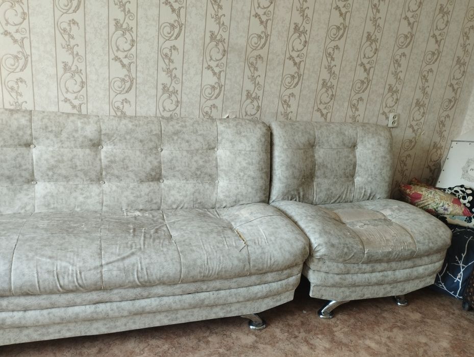 Продам диван состояние хорошее