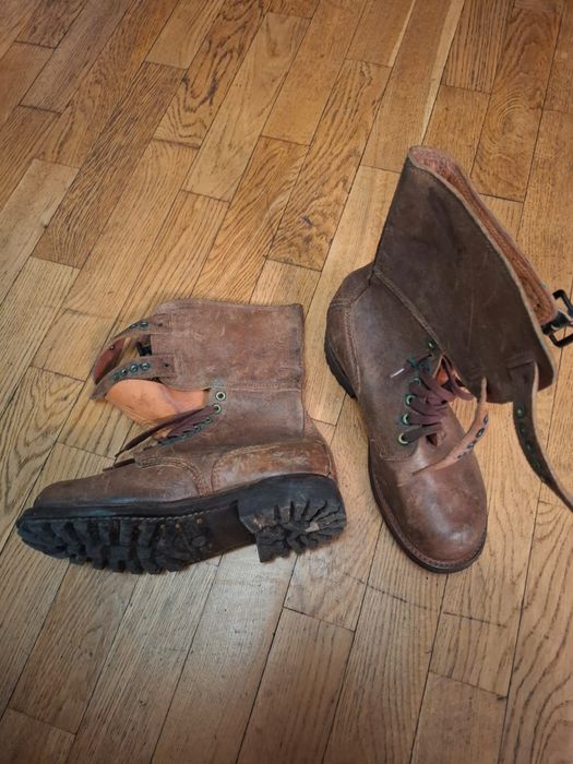 Горнострелковые ботинки.