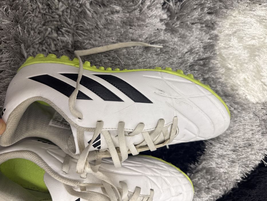vand ghete de fotbal adidas copa