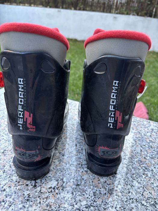 Детски ски обувки Rossignol