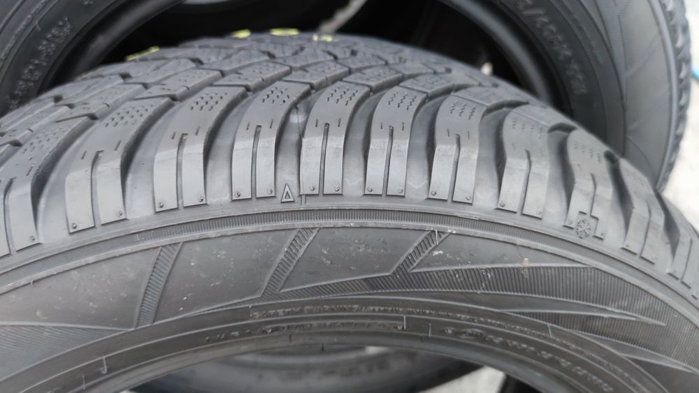 Anvelope iarna 215 60 16