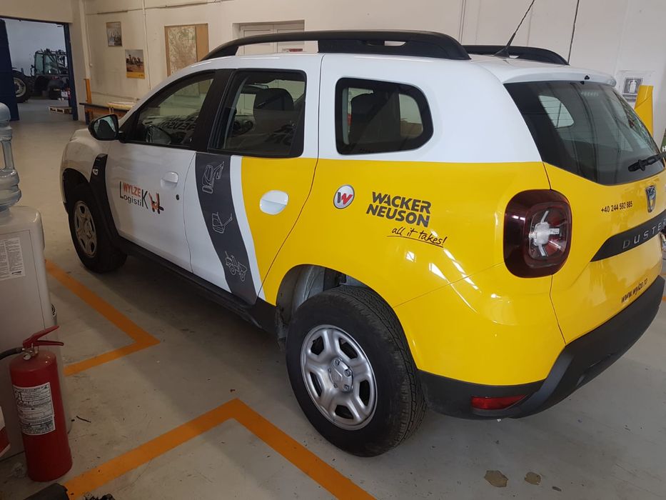 Colantari auto inscriptionari auto reclame personalizate auto