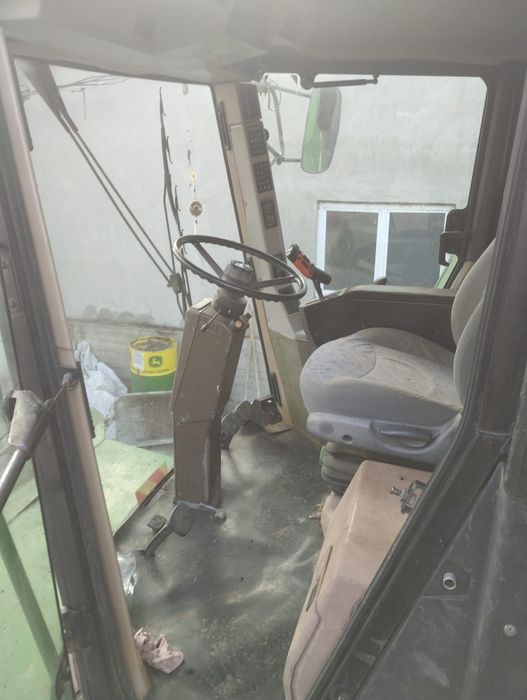 Combina John Deere 2056