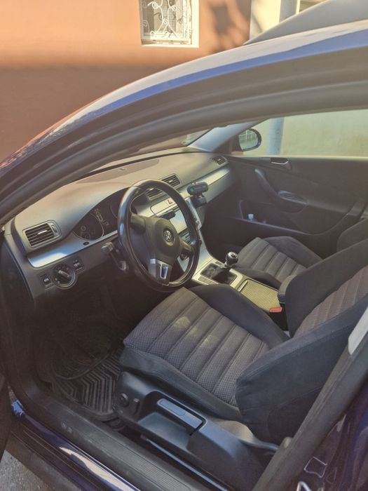 VW Passat B6 SPORTLine anul 2010 Motor 2.0TDi 140 CP Euro 5