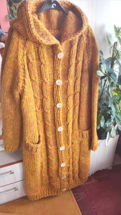 Ръчно плетено манто