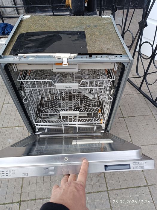 Съдомиялна за вграждане miele