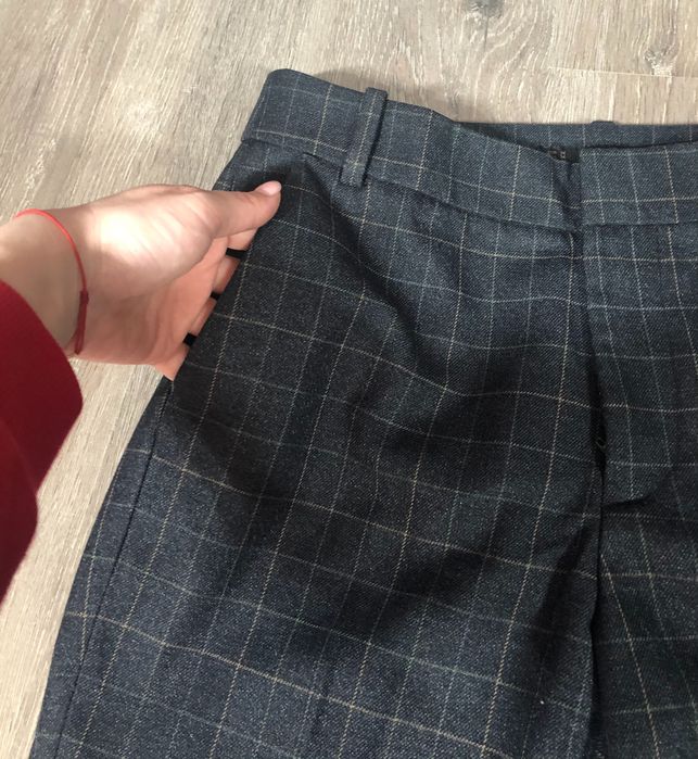 Pantaloni noi Zara mărime M pantaloni cu carouri pantaloni dungi Zara
