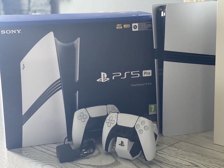 PS5 Pro 2TB + 2 Controllere DualSense + Stație Încărcare | Garanție | Ca nou