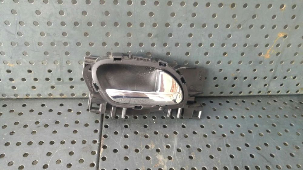 Maner interior dreapta fata peugeot 3008 0u 9683446577 9683446077