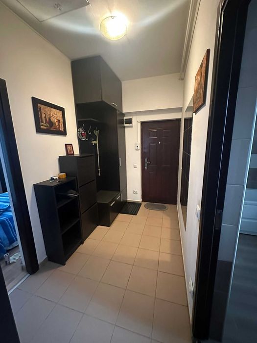 Ofer spre închiriere apartament cu 2 camere