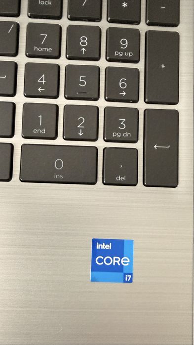 Ноутбук HP 250 G9 i7