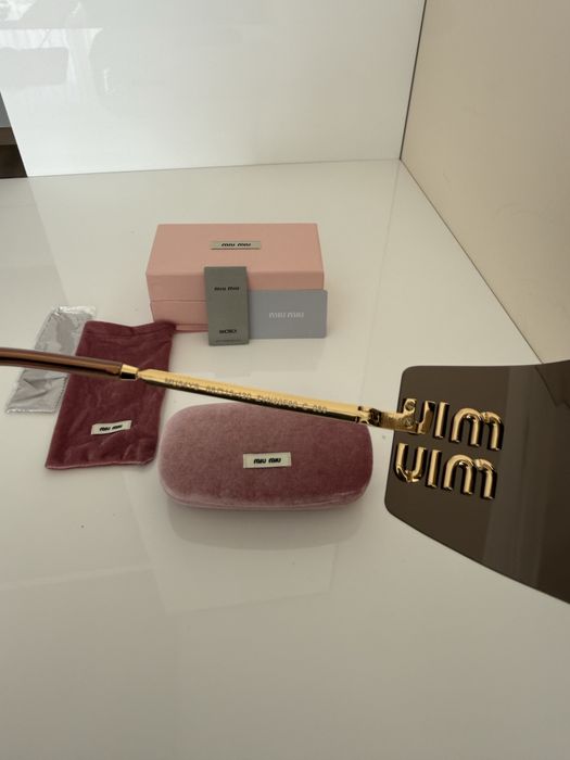 Дамски слънчеви очила Miu Miu