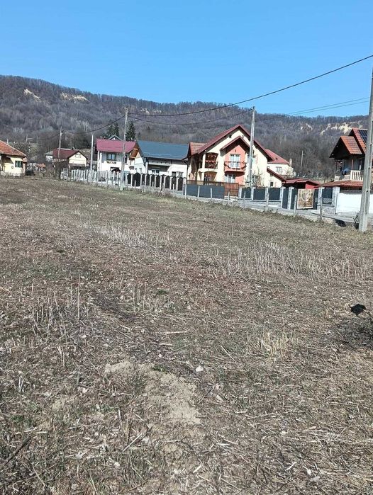 Teren de vanzare – Bunești, Vâlcea, Str. Trandafirilor colț cu Str. Parcului - intravilan 2.342 mp