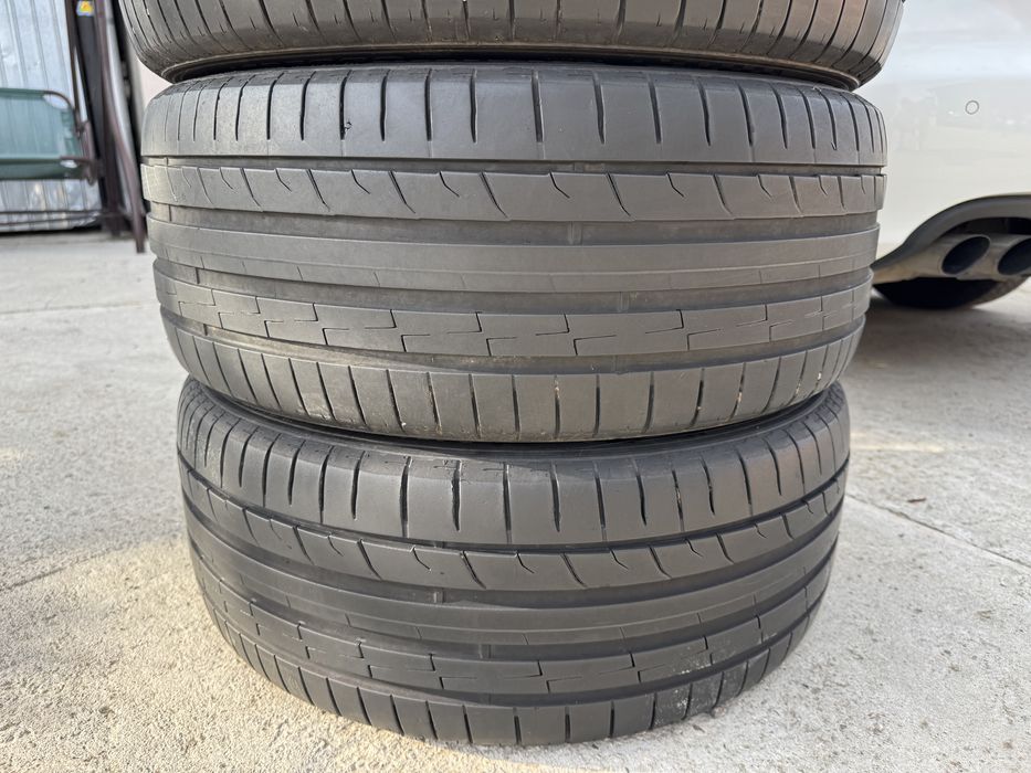 Roti / Jante Momo 5x112 R18 ET 25 concave 8J negre cauciucuri vara 245/45/18 DOT 5123