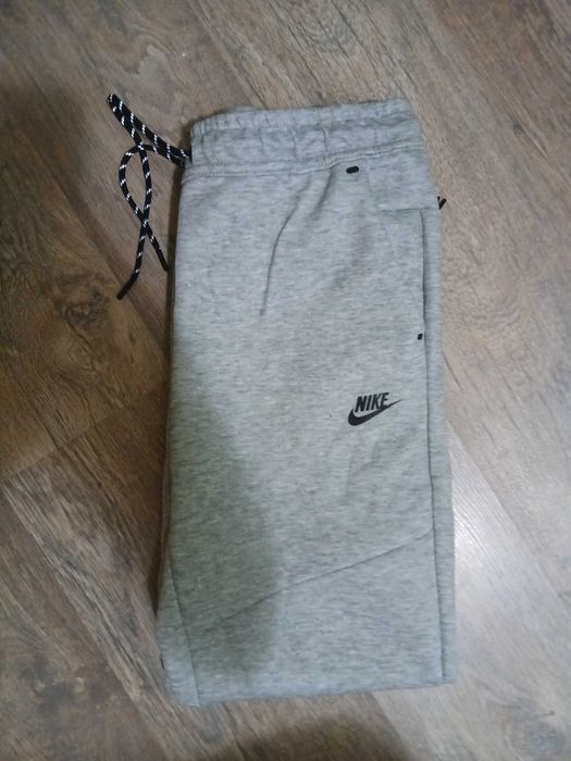 Мъжко сиво долнище Nike Tech Fleece Joggers (Оригинал)