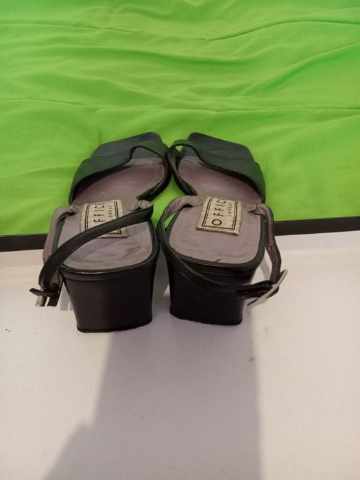 Летни обувки запаени 37 номер общо  за  60 лева