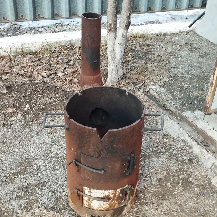 Продам б/у ошак с трубой под казан Д 330
