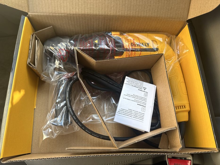 Перфоратор Dewalt