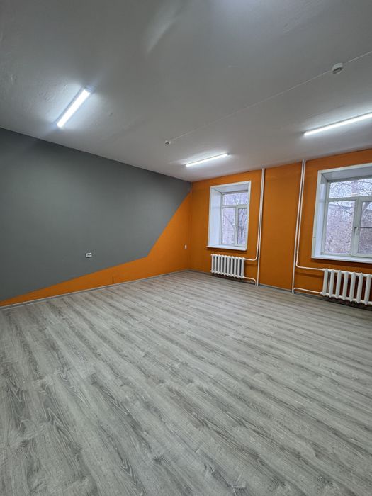 Продам здание 5 этажей.