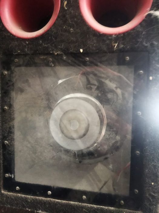 Сабвуфер в машину продам срочно