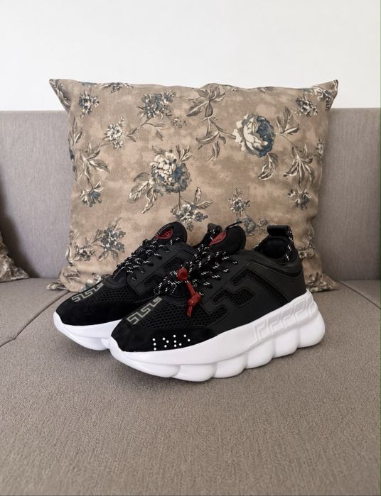 Adidasi chain reaction
