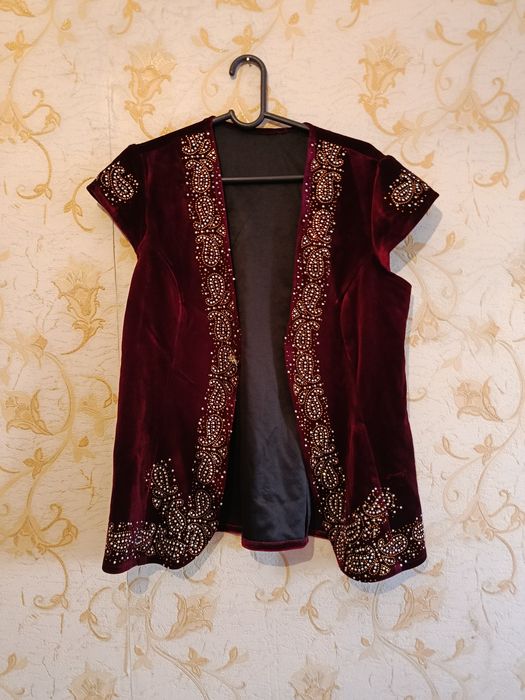 Женские одежды..