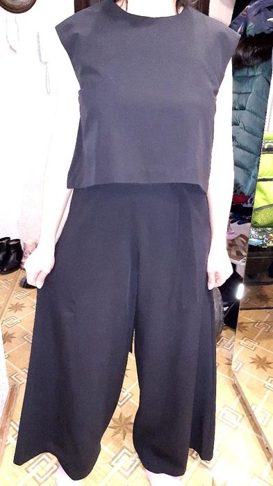 Продам платья и комбинезон