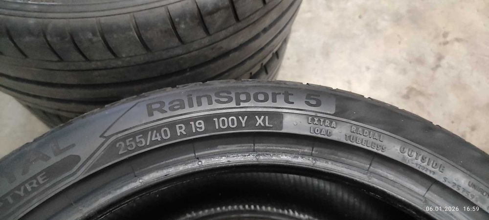 Летни гуми 255/40/19 Dunlop и Uniroyal