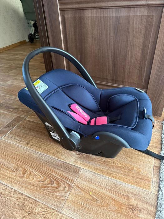 автомобильное кресло