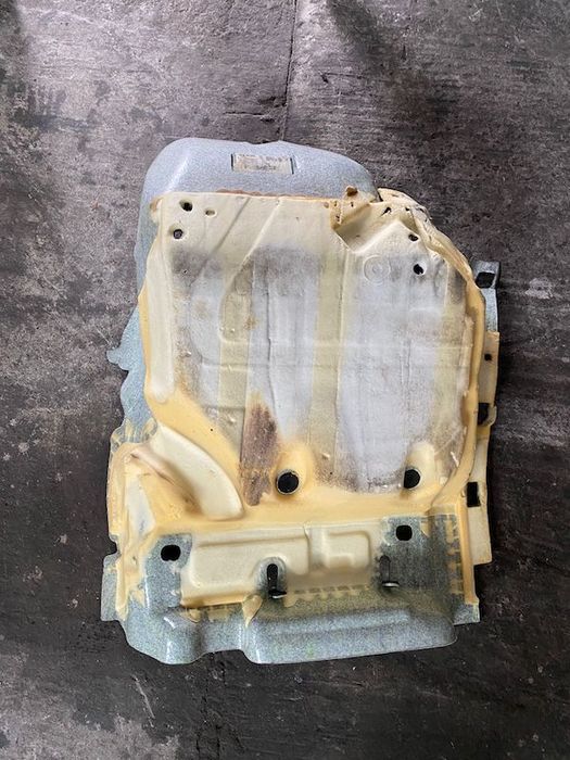 Pres mocheta sofer VOLVO V40 2012+ 30733968