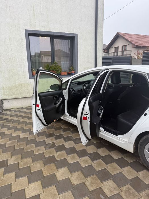 Toyota pryus gpl 2012 final