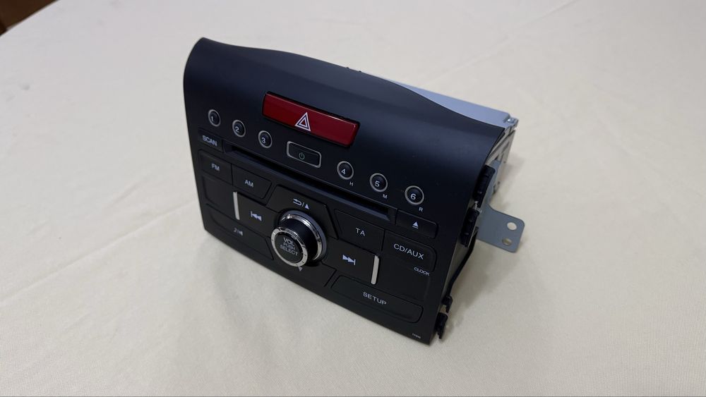 Продавам CD за Honda CRV 4 - Оригинално