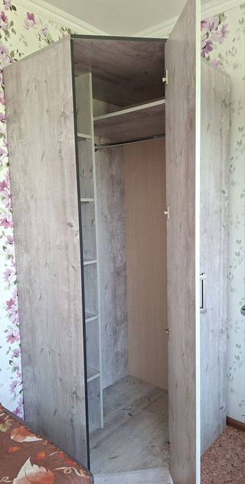 Продам шифонер новый